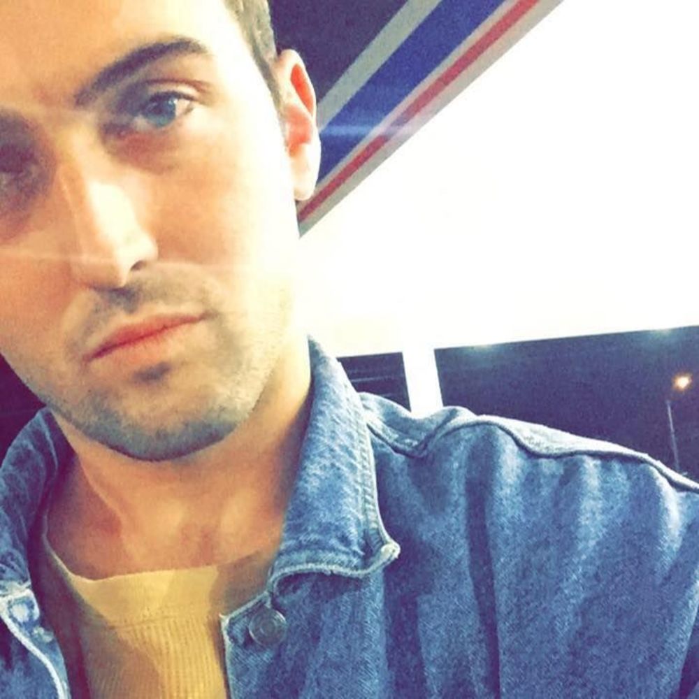 Meet your Posher, Perry